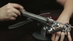 Быстрая заточка кухонного ножа Victorinox на точилке TSPROF Blitz.