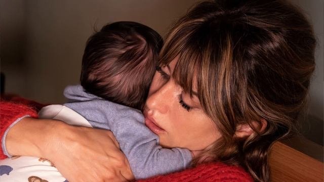 До слез!|Успела посмотреть в кино потрясающий фильм| «Параллельные матери» П.Альмодовара. Мнение #3