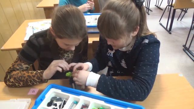 Занятия с конструктором Lego Education смотреть онлайн