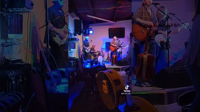 Should’ve Been a Cowboy LIVE @ Gig Harbor Eagles - Alex Ellis смотреть онлайн