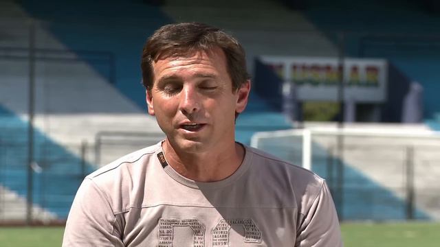 Claudio Ubeda cuenta su cábala del 2001 - La Academia Manda смотреть онлайн