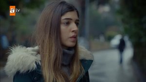 Nazan, Defne'yi kimin elinden kurtarıyor? - Kırgın Çiçekler 70. Bölüm