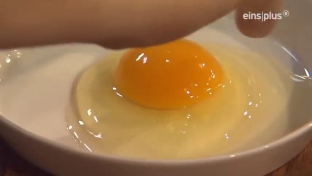 Tim Maelzer kocht:Pochiertes Ei und Osterzopf смотреть онлайн