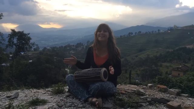 Музыкальное приветствие из Непала Music greetings from Nepal