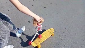 КАК НАУЧИТЬСЯ КАТАТЬСЯ НА СКЕЙТЕ, ЗА 1 МИНУТУ