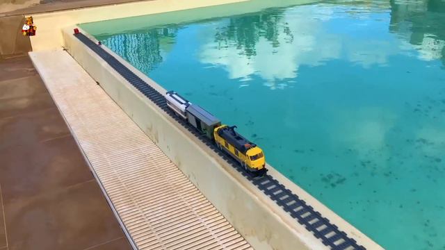 Lego train crash at the swimming pool смотреть онлайн