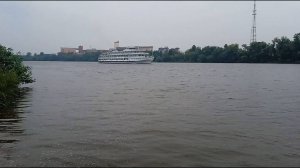 Теплоход "Михаил Танич" прибывает в Тверь. 12.08.2023