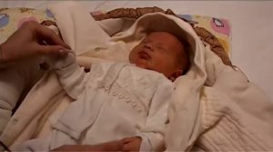 Выписка из роддома. рождение малыша.