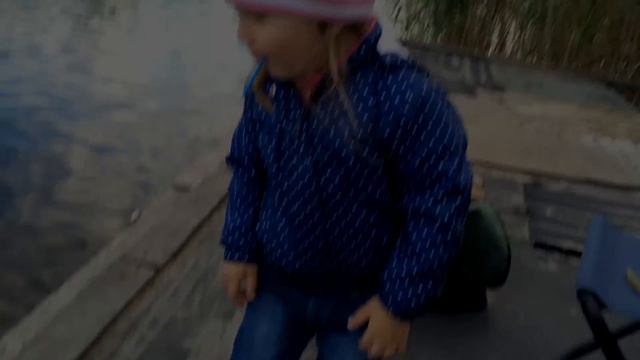 Рыбалка Ева 2года 11месяцев смотреть онлайн