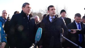 Игорь Албин на "намывных территориях" на площади Европы
