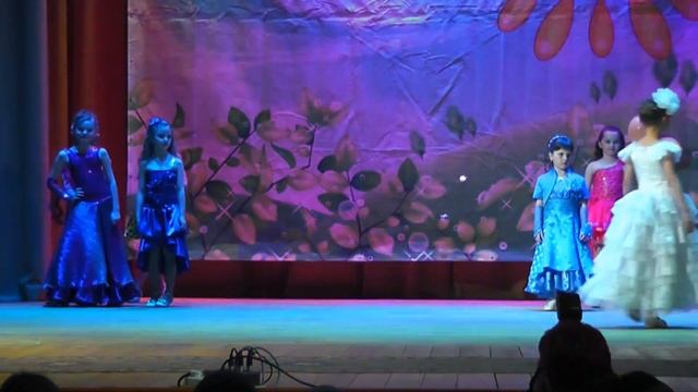 Детское дефиле 2014