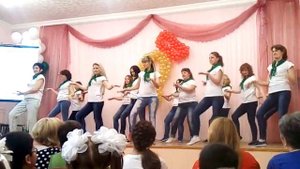 Флешмоб от родителей на Последний звонок Саратов