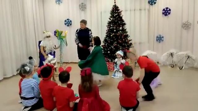 #Пение_Живойзвук! В лесу родилась елочка. А. Зорькина. смотреть онлайн