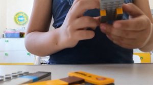 Как собрать самый простой пистолет из лего, стреляющий пулями