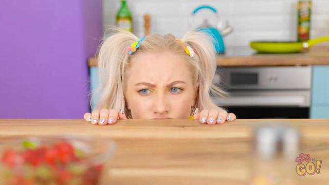 GENIUS HACKS FOR CRAFTY PARENTS || DIY Mini Water Dispenser! Healthy Food Parenting Hacks by 123 GO смотреть онлайн