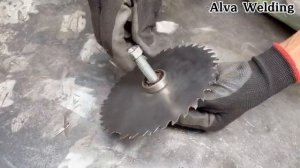 Do Not Throw Away Your Old Shovel And Saw. Few People Know This Amazing Secret