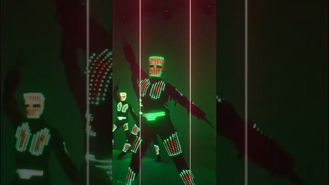 "Графические люди" - это всегда ярко, феерично и необычно.#световоешоу #организатормосква