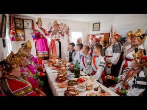 Пляска свашек на лавках после повивания / Южнорусская свадьба