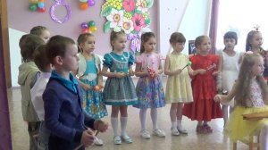 8 марта в детском садике песенка про бабушку