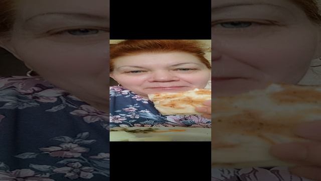 Еда на камеру.