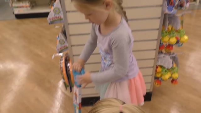 First Shopping Haul For Baby Brother! Madison Still Wants a Girl! смотреть онлайн