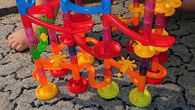 Конструктор Горки и шарики смотреть онлайн