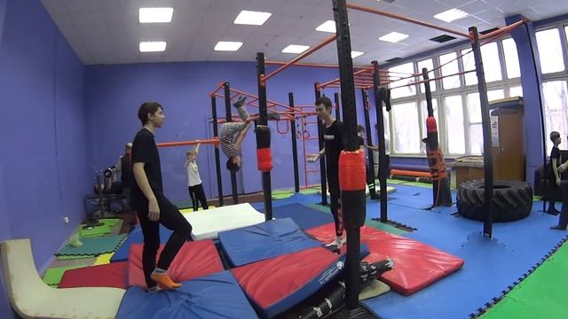 Воздушно-Силовые Элементы на Турнике 1-3 и Акробатические Связки на ПереКладине 2022. СКК "Вместе"