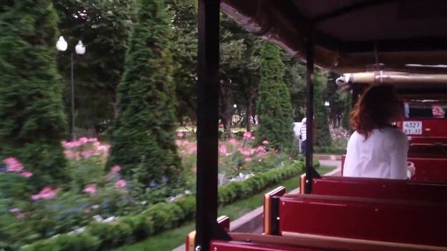 Прогулка на паровозе в Парке Горького. смотреть онлайн