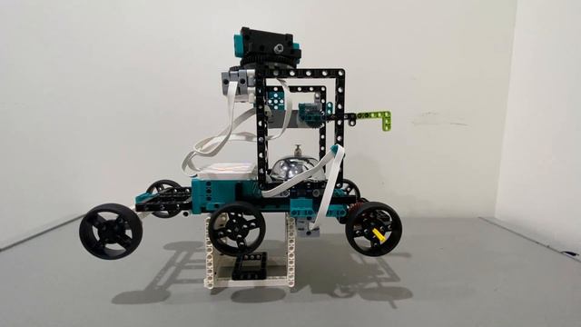 PanicBot, a LEGO MINDSTORMS 51515 Robot Inventor robot