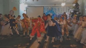 С новым годом !!!! 2016 Детский сад "Пчелка с.Утконосовка