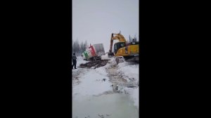 Полёт нормальный #экскаваторщик #зимник #ямал #север #экскаваторщик #спецтехника