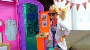 История Куклы Барби! Амелька принесла новую игрушку-собачку и Стейси захотела себе питомца!