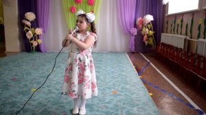 МАДОУ ДС №49 Родничок  Эстрадный вокал Песня Заглянуло солнышко в окошко  Астафьева Кира 1