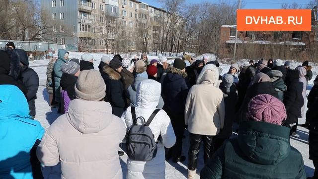 Стройка на болоте: подписи против нового ЖК во дворе собирают жители ДОСов