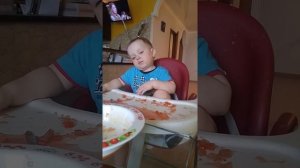 Засыпает на ходу, спящие дети, поел и уснул, дети