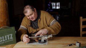 Заточка охотничьего ножа на точилке Blitz