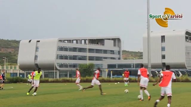 LES DIABLES ROUGES DU CONGO A LA SÉANCE D’ENTRAINEMENT. Sports et Variété смотреть онлайн