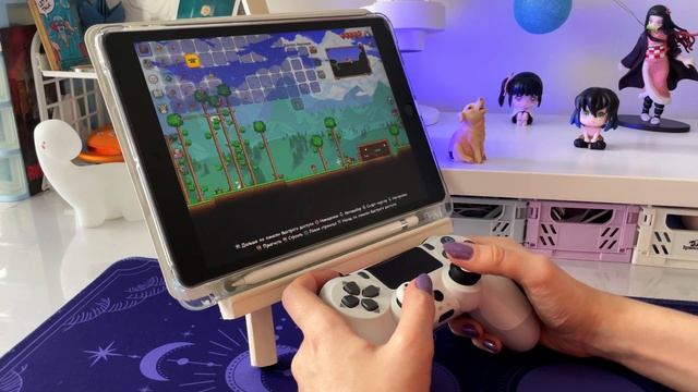  playing Terraria on iPad  40 min of gameplay ambience 
