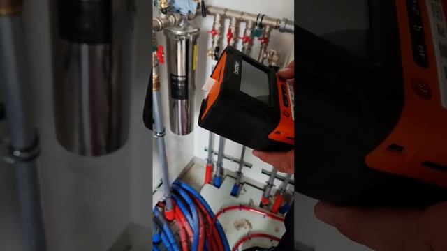 Принтер переносной Brother в работе