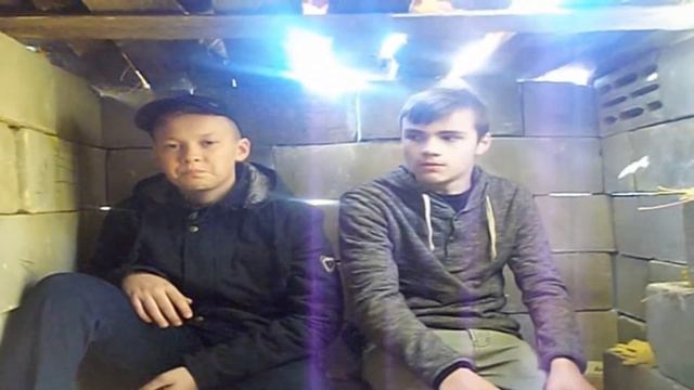 ШКОЛЬНИКИ ПОСТРОИЛИ ОГРОМНЫЙ ДОМ!