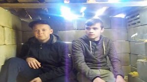 ШКОЛЬНИКИ ПОСТРОИЛИ ОГРОМНЫЙ ДОМ!