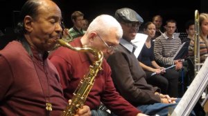 Clifford Adams, Benny Golson, Valery Ponomarev - Caravan