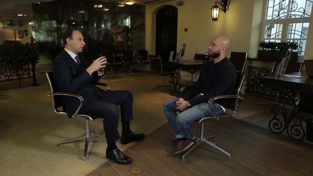 Василий Фетисов: о ценностях "Эталон-Инвест", профессиональных достижениях и рыжем коте