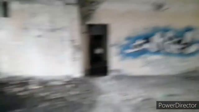 Гуляем по заброшке "Детский сад". Показ заброшки ЧАСТЬ1