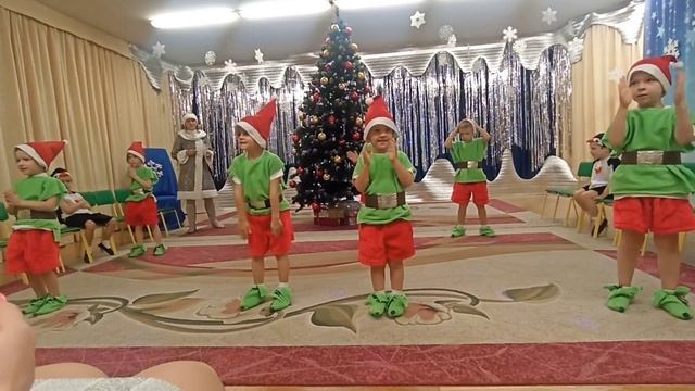 новогодний праздник "Озорная Хлопушка" для средней группы детского сада смотреть онлайн