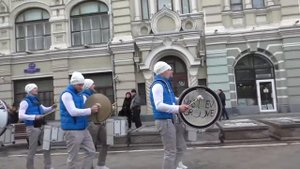 Шоу барабанщиков Vasiliev Groove - Выступление на Никольской ул., Москва, 22.02.2015 (1)