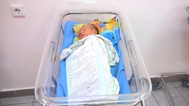 Выписка из роддома Фильм