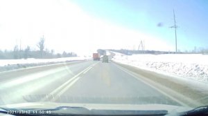 Фура чудом избежала ДТП со встречкой.