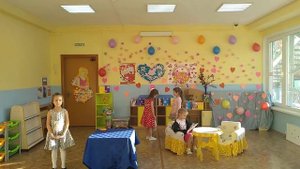 "Три подружки "'сценка к дню мамы