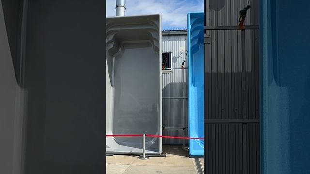 Завод композитных бассейнов